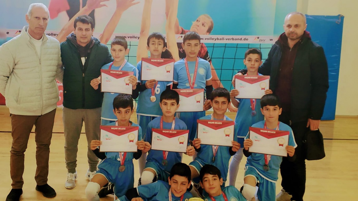 Okul Sporları Küçük Erkekler Kategorisinde Mardin İkincisi Olduk